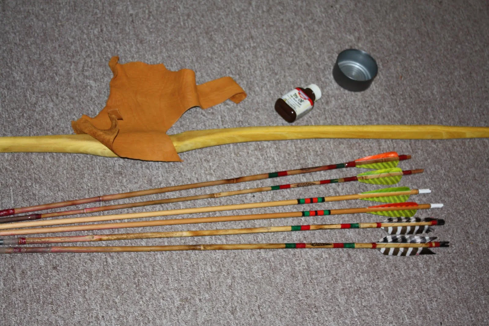 self-made homemade Osage-wood self bow (not a commercial product)